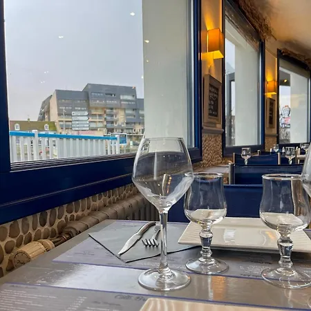 Au Ptit Mousse - Et Restaurant Hotell Courseulles-sur-Mer