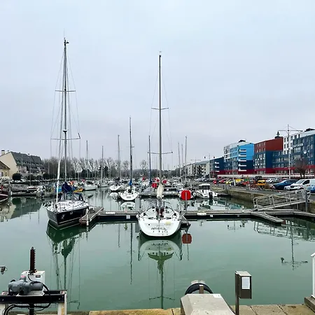 Au Ptit Mousse - Et Restaurant Hotell 2*